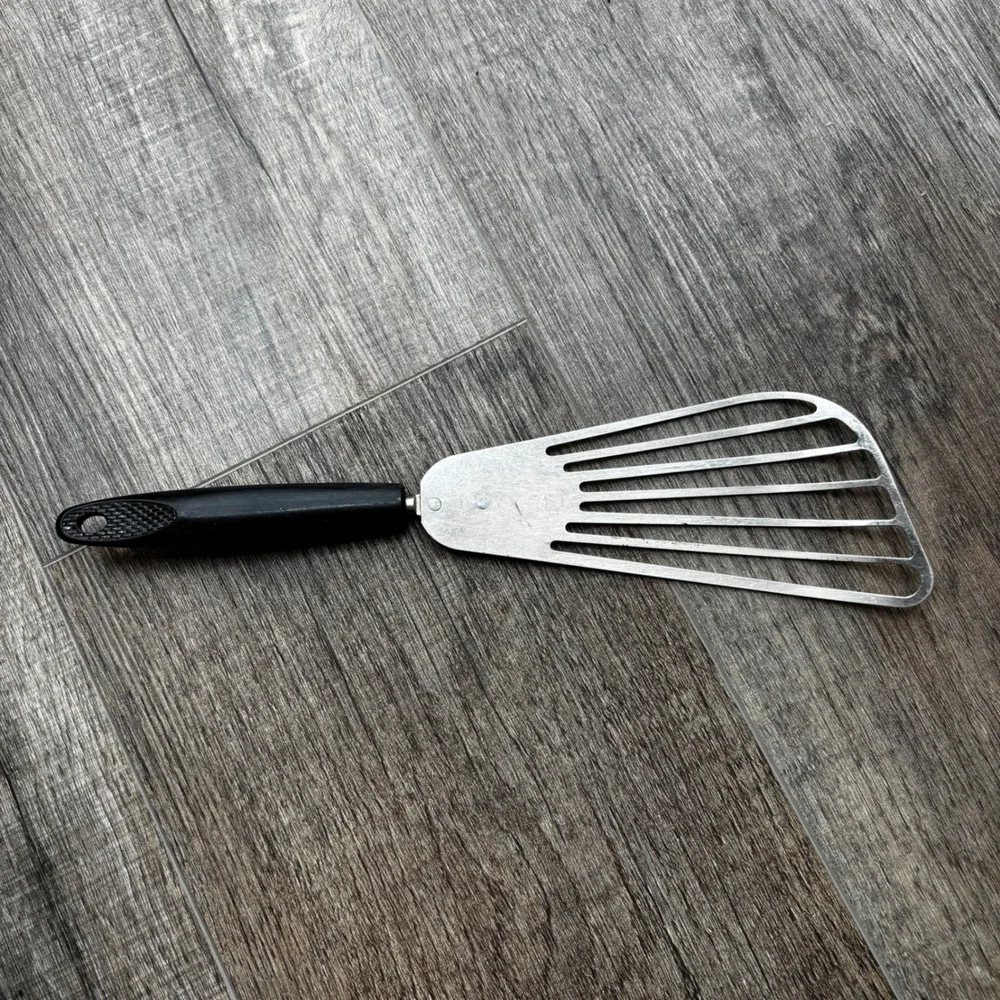 Ekco USA Stainless Steel Slotted Fish Spatula Turner Black Handle Vintage 11.5in
